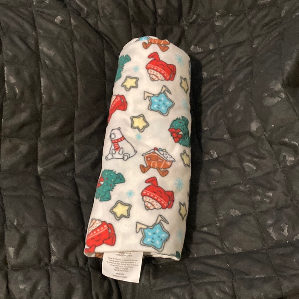 Festive Fleece Blanket with Holiday Patterns